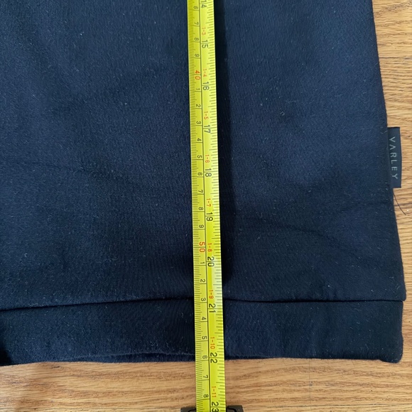 VARLEY DoubleSoft Betsy Sweatshirt Cowlneck in Black (Size XS) - Picture 10 of 11